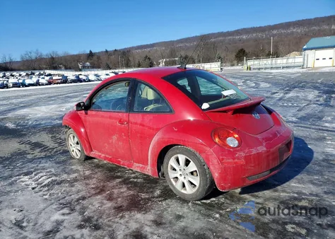 2010 Volkswagen New Beetle z USA, uszkodzony, nr VIN 3VWRG3AG4AM013216